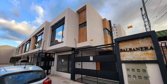 Venta casa Sur de Cuenca 3 habitaciones a pocas cuadras Supermaxi
