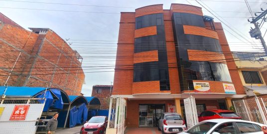 Venta de Edificio Rentero  con amplio espacio sector Banco Central