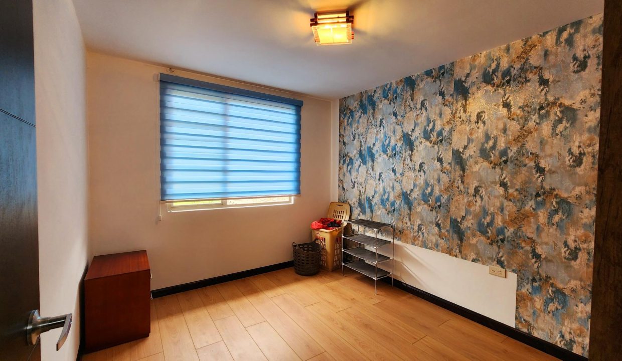 venta-casa-cuenca-sur-condominio-mercurio-comedor comodo.jpg