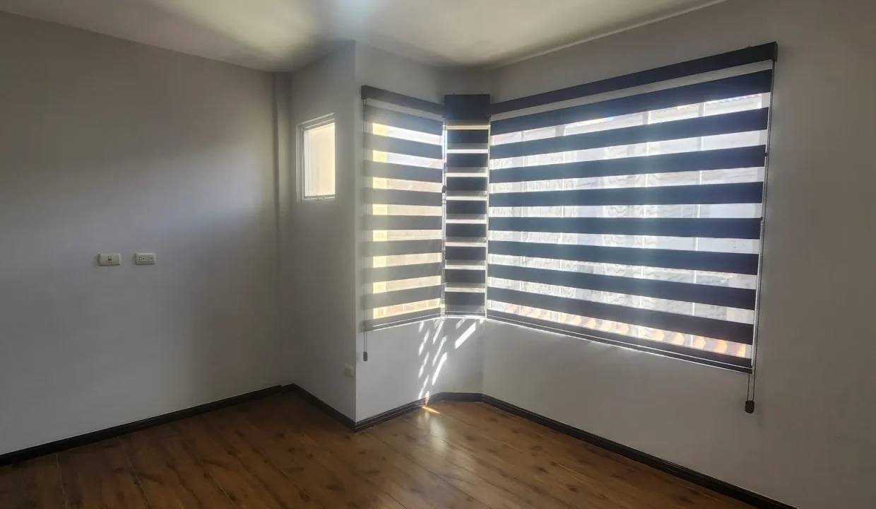 Dormitorio master en casa rentera en venta en Cuenca
